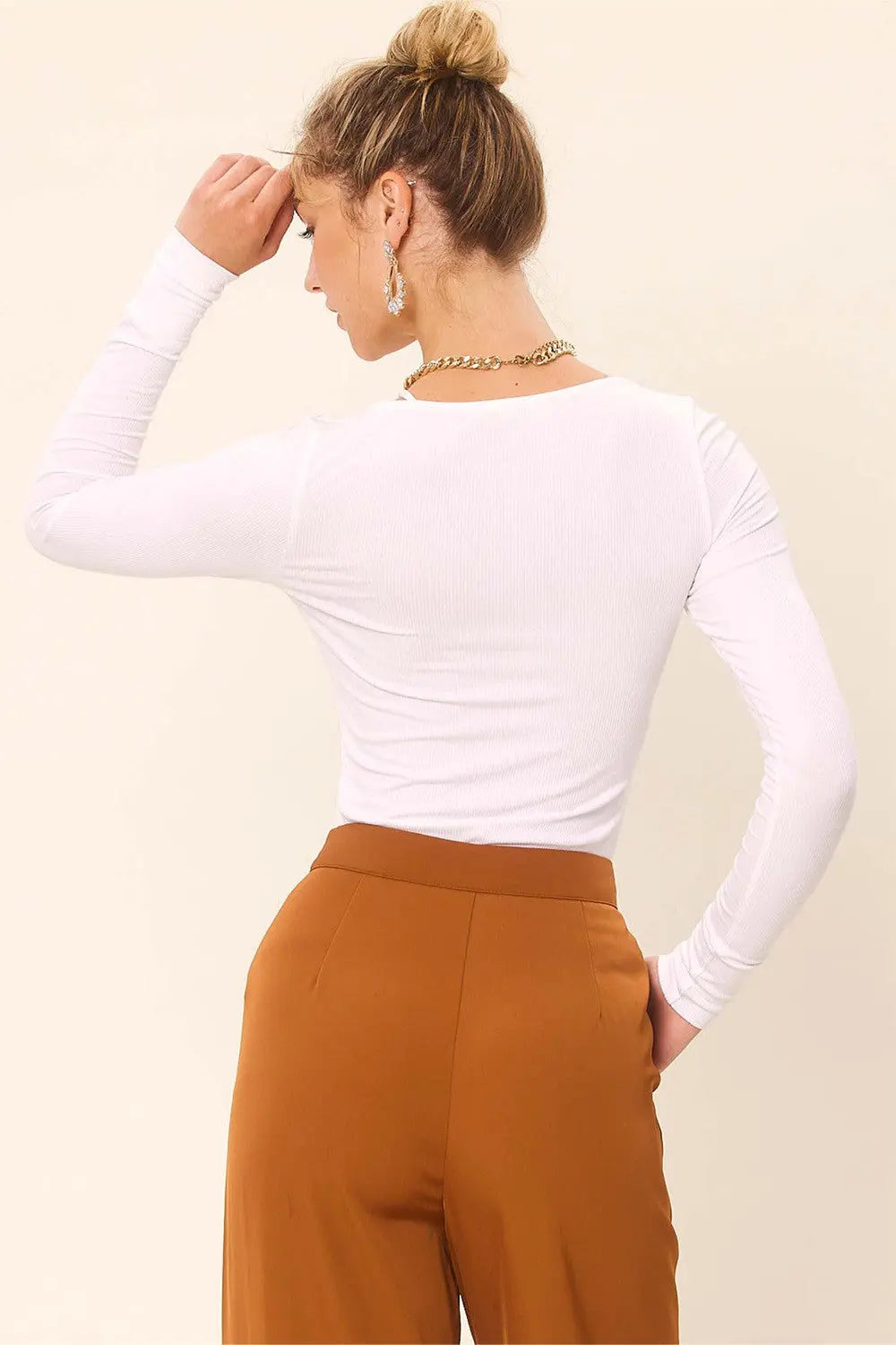 Idem Ditto Front Cut Out Long Sleeve Knit Top-Very Besty