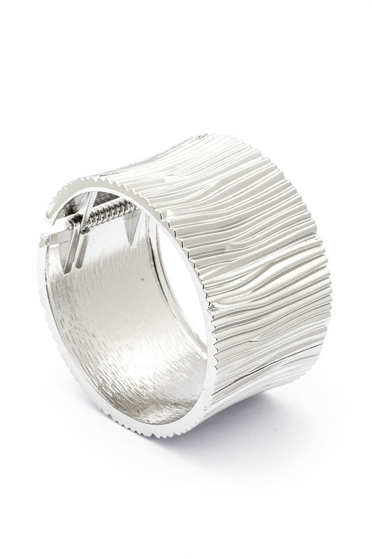 Oversize Texture Statement Bangle-Very Besty