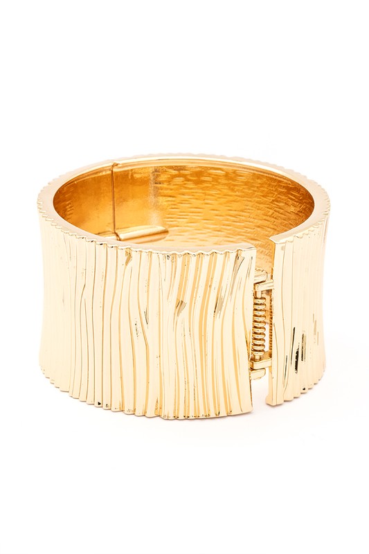 Oversize Texture Statement Bangle-Very Besty