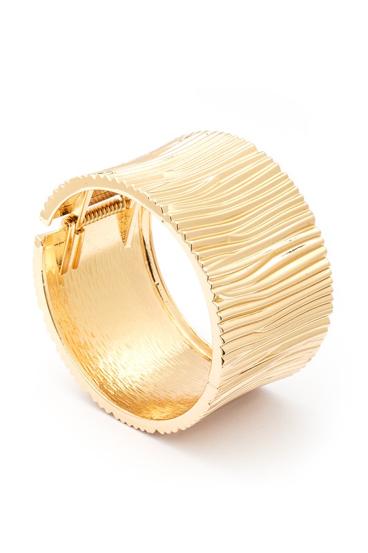 Oversize Texture Statement Bangle-Very Besty