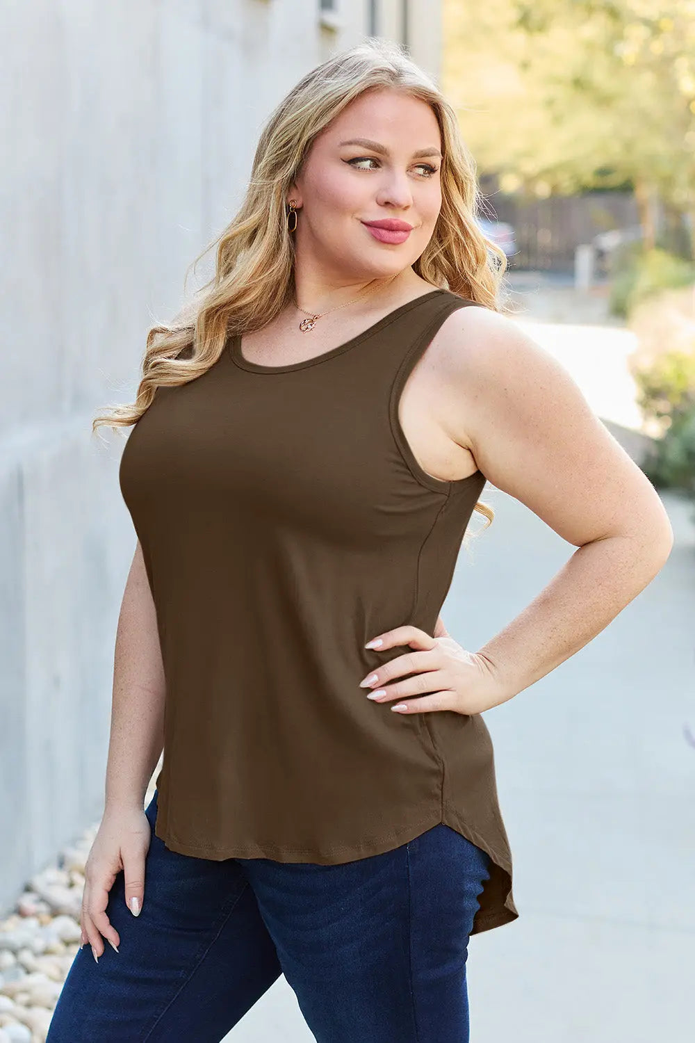 Basic Bae Full Size Round Neck Curved Hem Tank-Very Besty