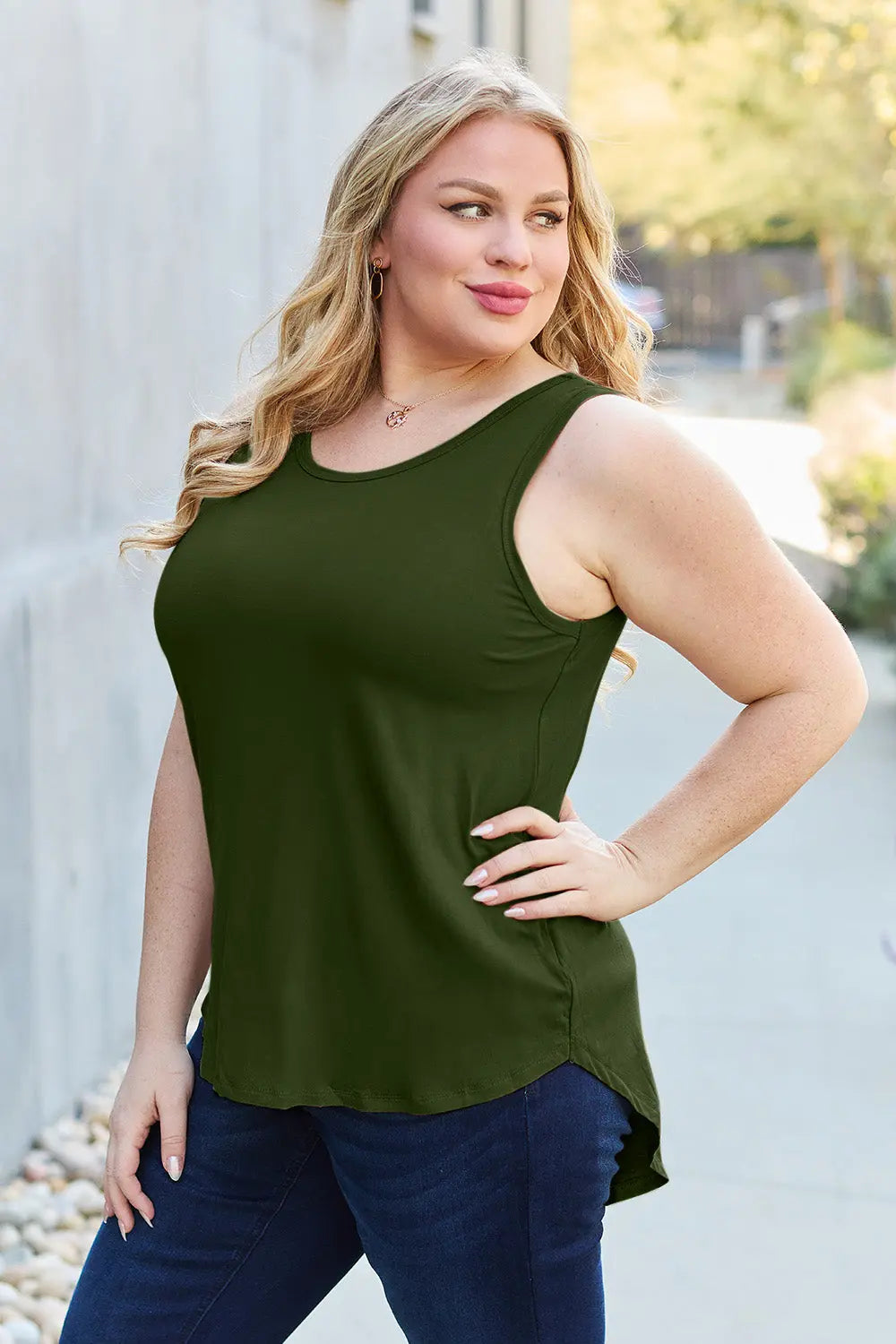 Basic Bae Full Size Round Neck Curved Hem Tank-Very Besty