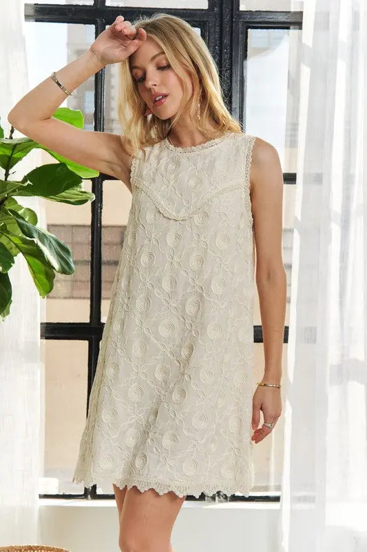ADORA Applique Round Neck Sleeveless Shift Dress-Very Besty