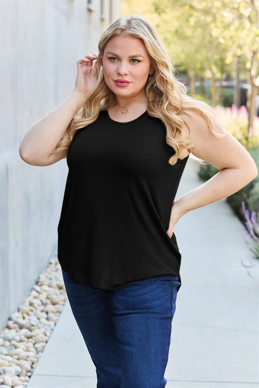 Basic Bae Full Size Round Neck Curved Hem Tank-Very Besty