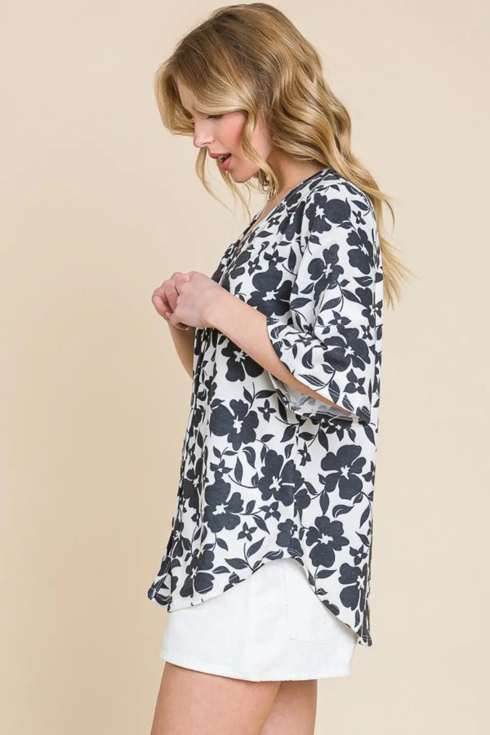 BOMBOM Floral Decorative Button V-Neck Top-Very Besty