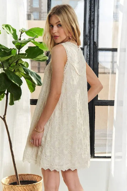 ADORA Applique Round Neck Sleeveless Shift Dress-Very Besty