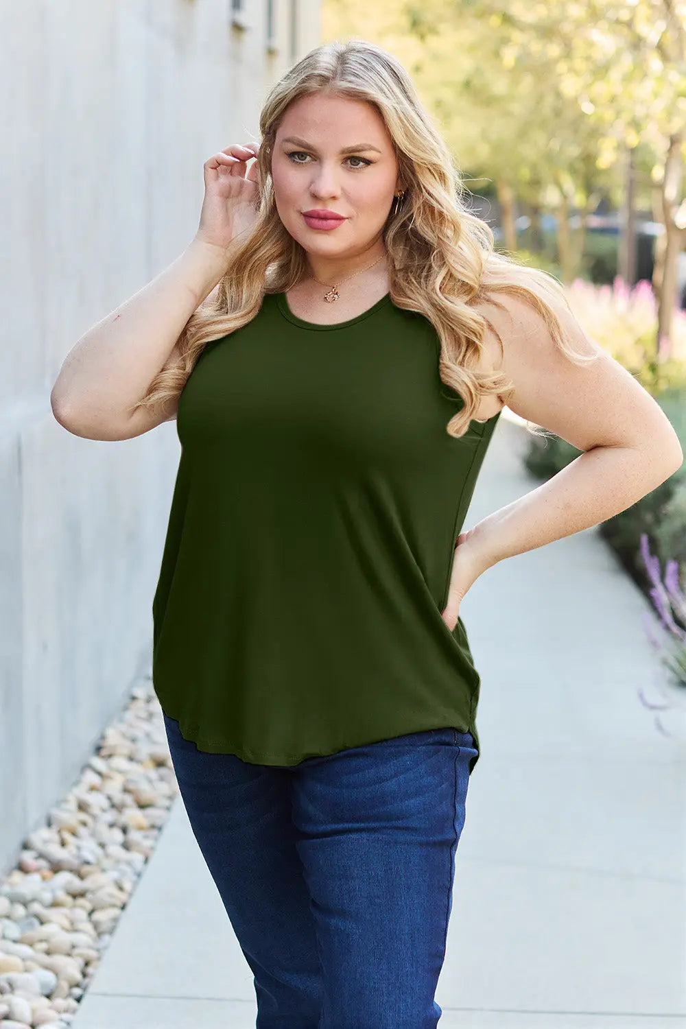 Basic Bae Full Size Round Neck Curved Hem Tank-Very Besty